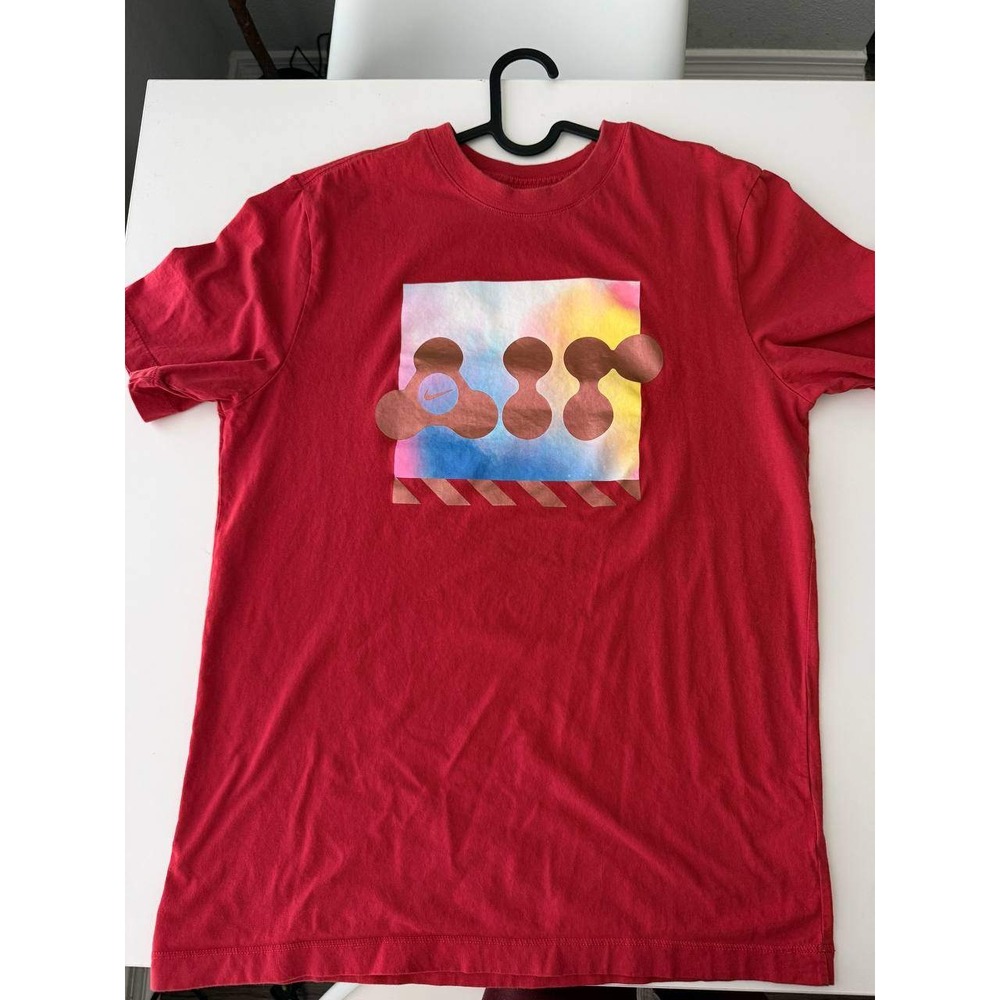 Nike Graphic T Shirt Mens Medium Red Abstract Print Crewneck‎ Tee